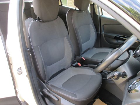 Renault Captur 0.9 TCe ENERGY Dynamique S MediaNav Euro 5 (s/s) 5dr 24