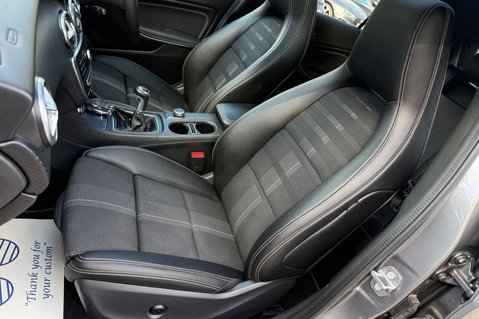 Mercedes-Benz A Class A 200 D SPORT EDITION PLUS - PANORAMIC SUNROOF - DAB DIGITAL RADIO 24