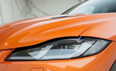 Jaguar F-Pace SVR 34