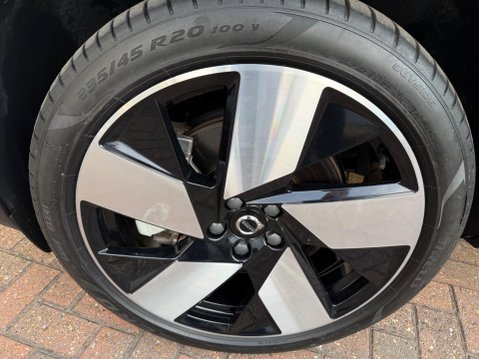 Volvo XC40 Recharge Twin 78kWh Ultimate Auto AWD 5dr 65