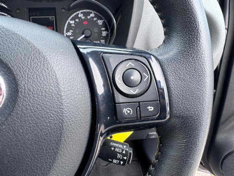 Toyota Yaris VVT-I ICON 15
