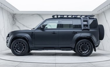 Land Rover Defender 110 OCTA Black 5