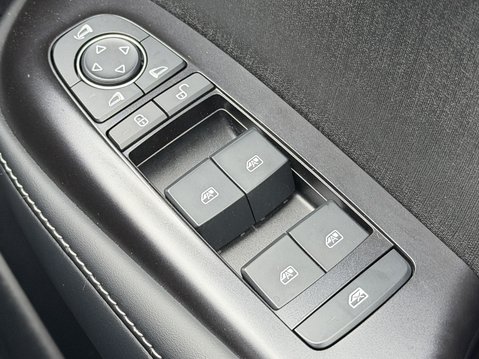 BYD Dolphin 150kW Design 60.4kWh 5dr Auto 34