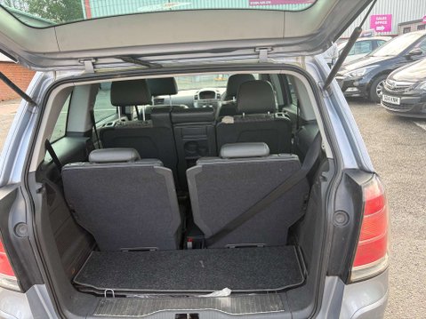 Vauxhall Zafira 1.8 Zafira Design 5dr 11
