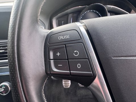 Volvo XC60 D4 R-DESIGN NAV AWD 14