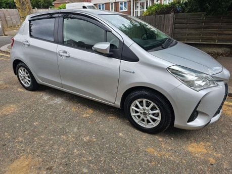Toyota Yaris 1.5 VVT-h Icon Tech E-CVT Euro 6 (s/s) 5dr 11