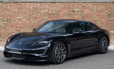 Porsche Taycan Turbo 6