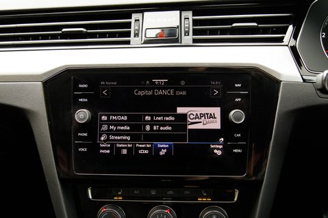 Volkswagen Passat SEL TSI EVO DSG 17