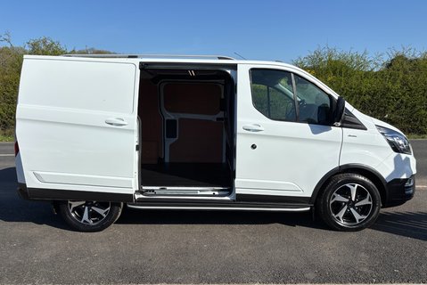 Ford Transit Custom 300 Active L1 170 ps Selectshift Panel Van - Tailgate & Twin Side Doors 11