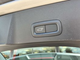 Volvo XC40 2.0 XC40 Inscription Pro T4 Auto 5dr 71