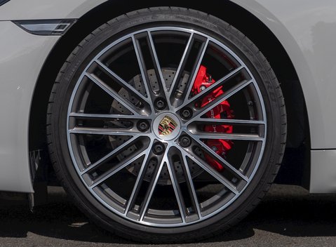 Porsche 718 Cayman GTS 10