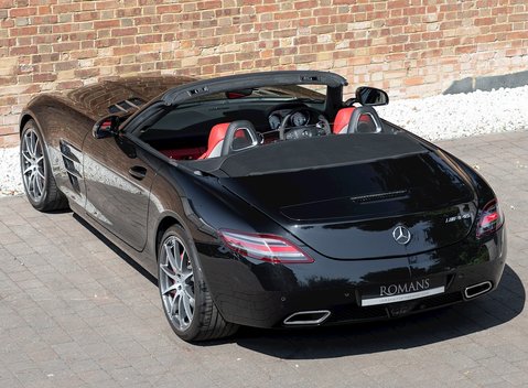 Mercedes-Benz SLS AMG Roadster 11