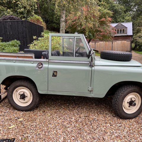 Land Rover 88 Series III 4 CYL