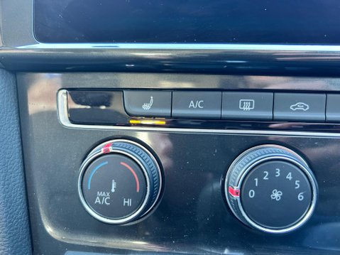 Volkswagen Golf SE NAVIGATION TSI BLUEMOTION TECHNOLOGY DSG 20