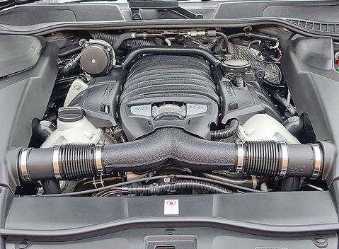 Porsche Cayenne GTS 17