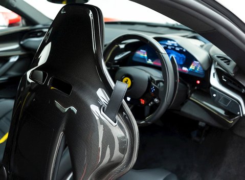 Ferrari SF90 Stradale 12