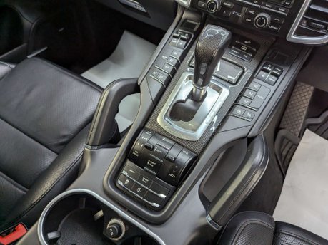 Porsche Cayenne 4.8 Cayenne V8 T Tiptronic S 4WD 5dr 81