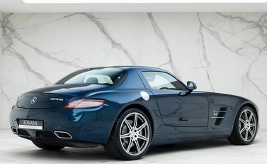 Mercedes-Benz SLS AMG 9