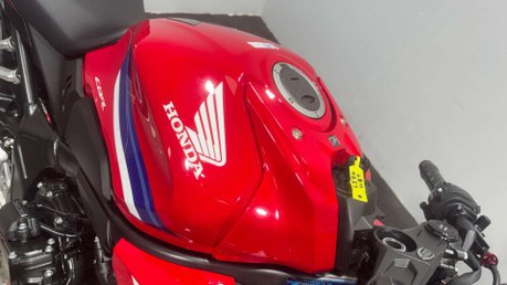 Honda CBR 2024 74 PLATE E-CLUTCH ONLY 240 MILES MOT AUTO 650CC SPORTS BIKE 50