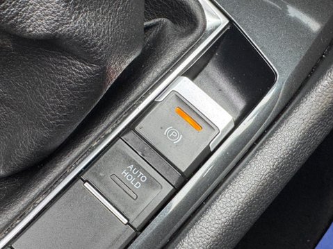 Volkswagen Tiguan 2.0 TDI R-Line Euro 6 (s/s) 5dr 40