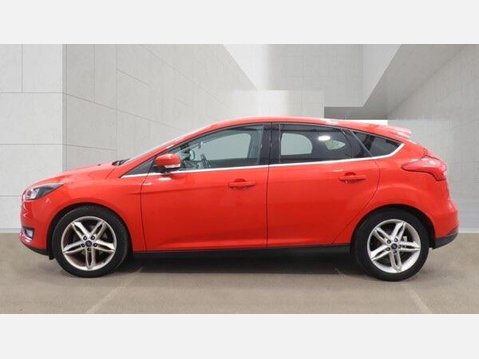 Ford Focus 1.0T EcoBoost Titanium Euro 6 (s/s) 5dr 5