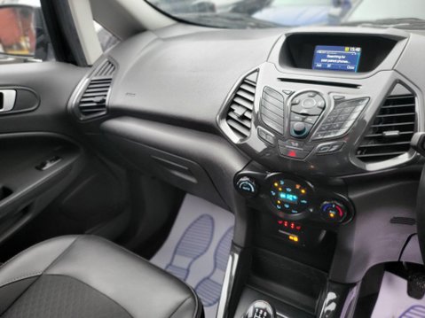 Ford Ecosport TITANIUM 13