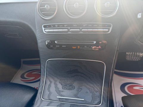 Mercedes-Benz GLC 2.1 GLC220d AMG Line G-Tronic 4MATIC Euro 6 (s/s) 5dr 37