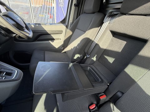 Vauxhall Vivaro 3100 75kWh Dynamic Panel Van 6dr Electric Auto L1 H1 (7.4kW Charger) (136 p 28