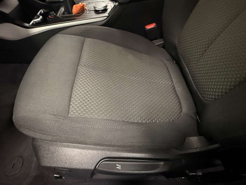 BMW 1 Series 1.5 118I SE 5dr 48