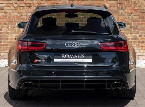 Audi RS6 Avant Performance 5