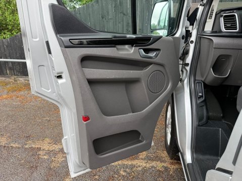Ford Transit Custom 300 LIMITED P/V ECOBLUE 21