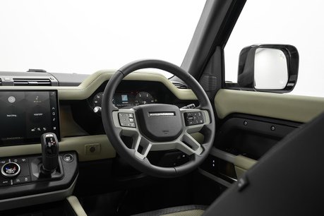 Land Rover Defender 3.0 D250 MHEV X-Dynamic HSE SUV 3dr Diesel Auto 4WD Euro 6 (s/s) (250 ps) 4