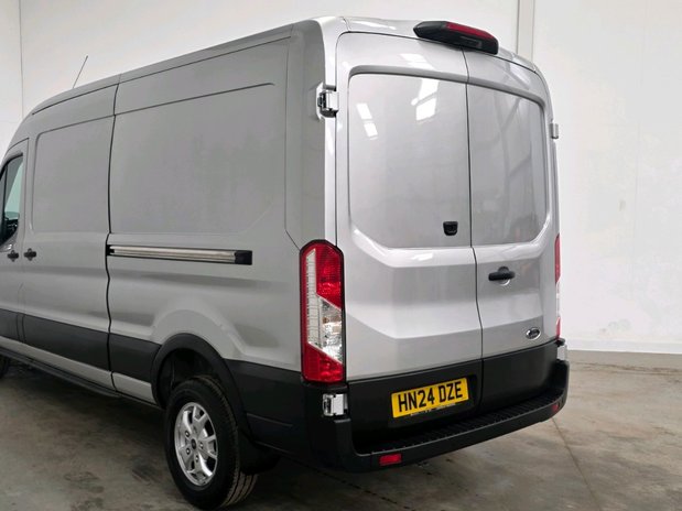 Ford Transit TRANSIT 350 L3 DIESEL FWD 2.0 Eco Blue 170ps H2 Limited Van 11