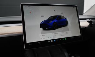 Tesla Model Y PERFORMANCE One Owner GROK AI Deep Blue Metallic 21" Uberturbines VAT Q 22