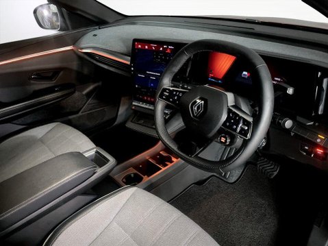 Renault Megane 0.0L 5d AUTO 217 BHP Alloys - Air Con - DAB Radio 12