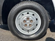 Peugeot Boxer 333 L1 H1 120 ps BlueHdi Professional - Sat Nav & Air Con 28