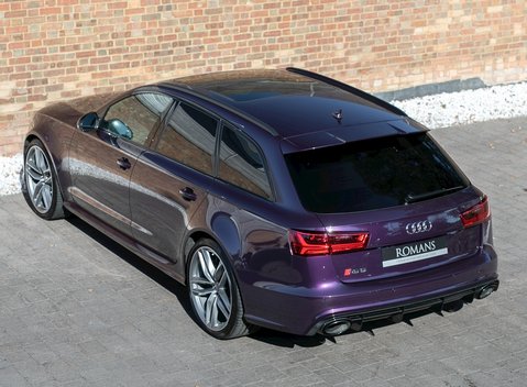 Audi RS6 Avant Performance 7