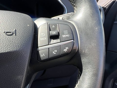 Ford Kuga (Sold) 2.5 Duratec 14.4kWh Vignale SUV 5dr Petrol Plug-in Hybrid CVT Euro 6 23