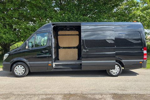 Mercedes-Benz Sprinter 319 V6 Cdi Lwb Hr Panel Van - Twin Side Doors / Air Con / Rear Camera 8
