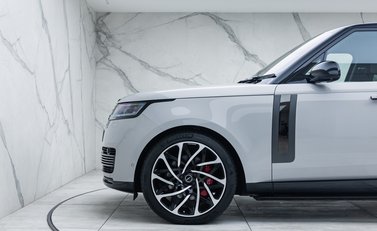 Land Rover Range Rover P510e SV 36