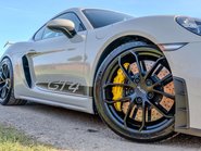 Porsche 718 Cayman GT4 PDK 25