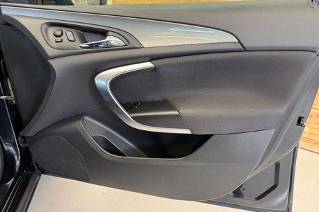 Vauxhall Insignia 2.0 CDTi ecoFLEX Design Hatchback 5dr Diesel Manual Euro 5 (s/s) (140 ps) 38