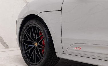 Porsche Macan GTS PDK 26