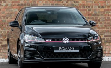 Volkswagen Golf GTI 1