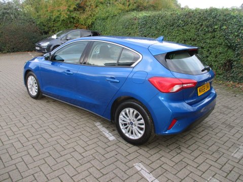 Ford Focus 1.0T EcoBoost Titanium Euro 6 (s/s) 5dr 4