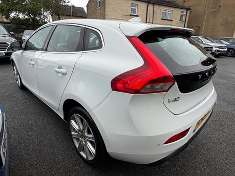 Volvo V40 D3 INSCRIPTION 8