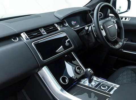 Land Rover Range Rover Sport 5.0 SVR Carbon Edition 17
