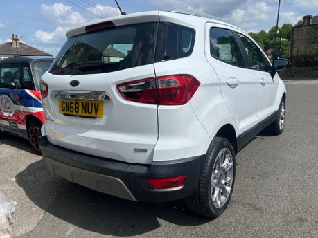 Ford Ecosport TITANIUM 8