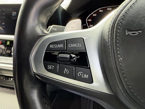 BMW 3 Series 3.0 M340d MHT Saloon 4dr Diesel Hybrid Auto xDrive Euro 6 (s/s) (340 ps) 33