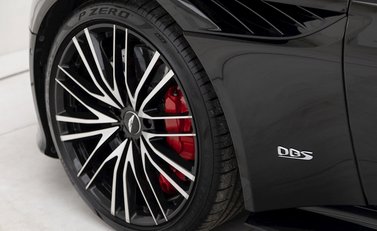 Aston Martin DBS Superleggera Volante 26